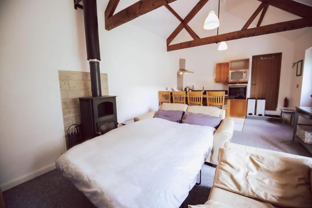 Cosy Cottage On Banks Of River Wye Foy Exterior photo